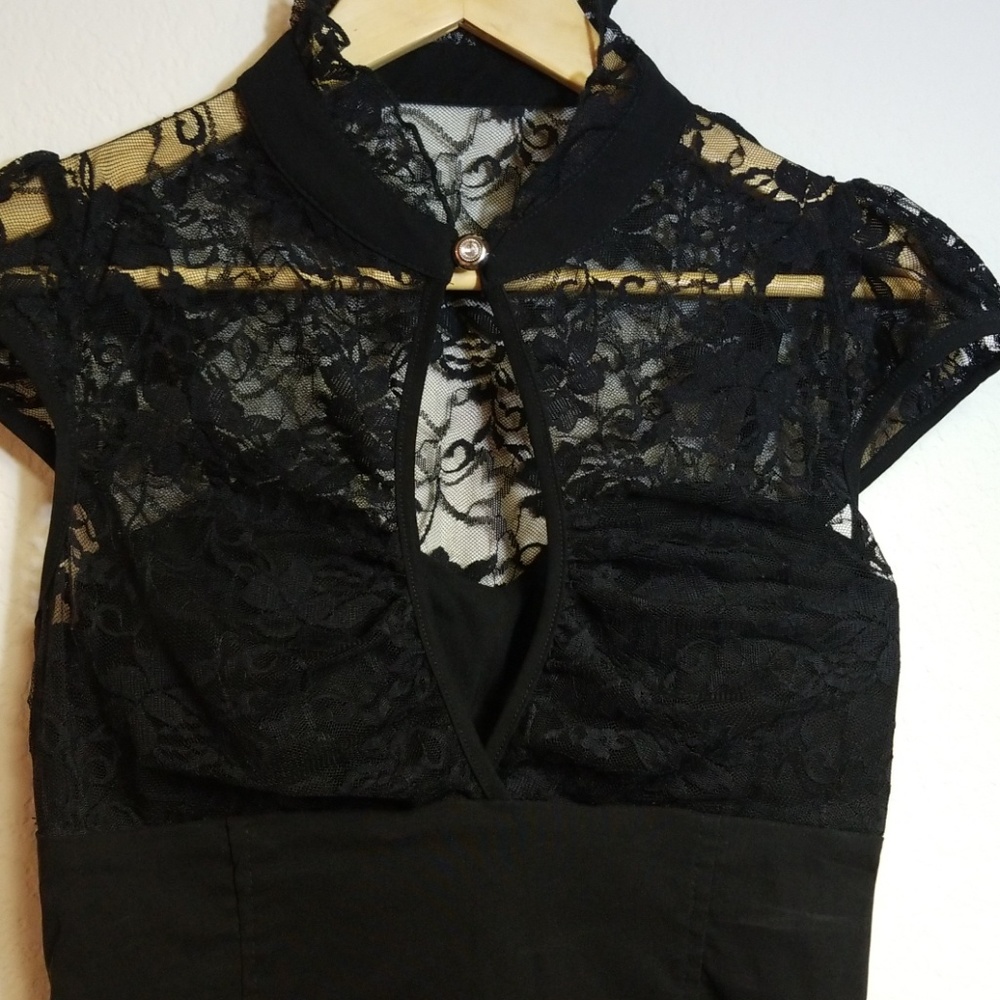 Black Top - Picture 2 of 5